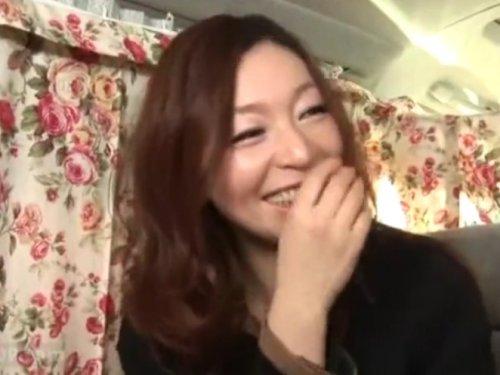 《五十路ナンパ》「アタシ普通のおばさんですよw」!!! ピンクの下着が似合うかわいい美熟女www