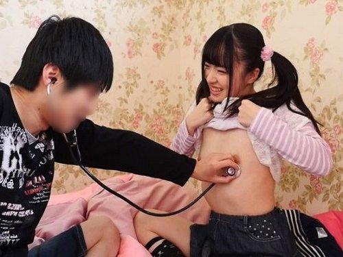 エッチに興味津々!!! セックス知らないお子ちゃまがチンポとオマ○コ見せあってるうちに…www