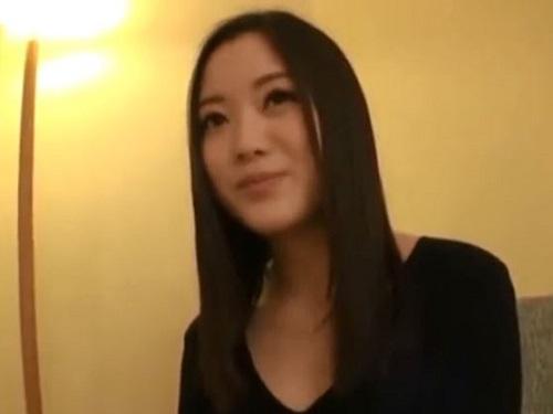 《人妻さん》セックスは専ら家庭外で他人棒!!! 感じまくりのヤリマン美人妻は「夫とはヤリませんッ!!」www