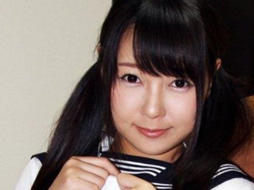 見た目は清純派美少女!!! チンポ目にしてスイッチ入るとドエロな女の子www