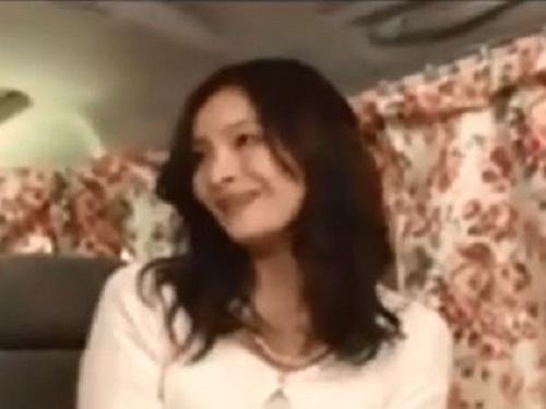 《人妻ナンパ》52歳の美魔女さん!!! 青山に一軒家所有のセレブな奥さまが五十路ならではの濃厚セックスwww