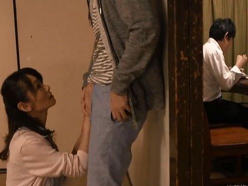 《五十路》「ママが教えてあげる…❤」!!! 勉強は教えられないけど性教育なら出来る… 受験生に効く母子相姦www