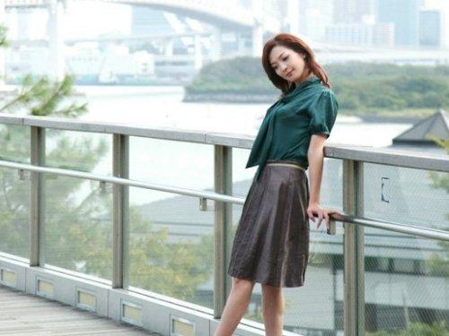《人妻さん》散々他人棒でイキまくった美マダム!!! 欲求不満と思いきやダンナとも普通にヤッてるヤリマンさんでしたwww