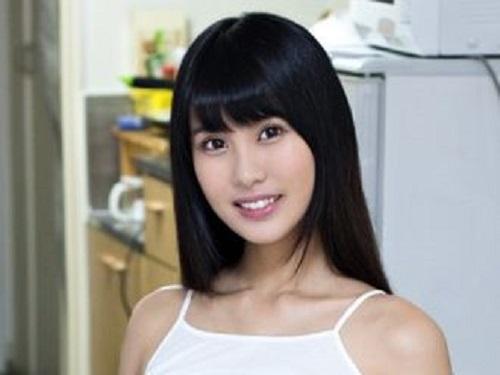 真性どエロな女子大生が都会でチンポに目覚める!!! しゃぶってハメてイキ潮たらしてヤリマン覚醒www
