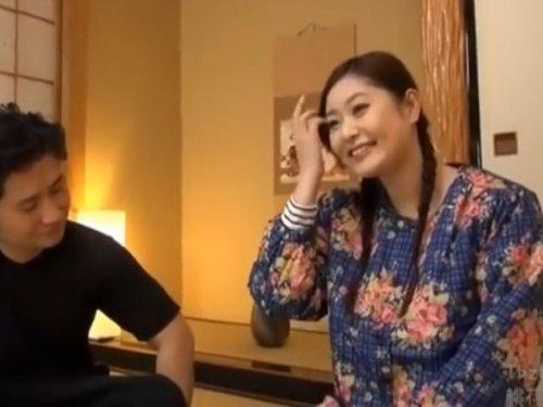 《熟女ナンパ》ド田舎美マダムがエロカワすぎる!!! スベスベお肌は抱き心地抜群おまけにセックス大好きサイコーwww