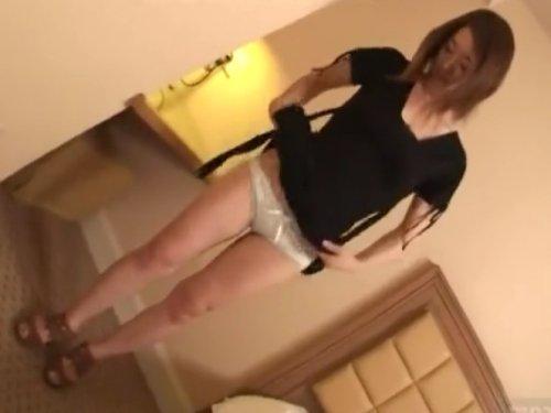 《人妻ナンパ》普通の主婦が痴態醜態さらしてイキまくり!!! 優しく誘われて超ハードな潮吹き中出しセックスwww