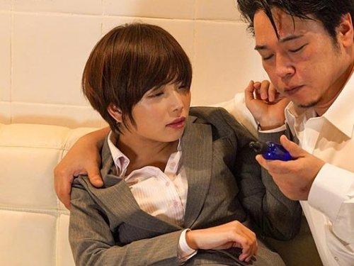 「アレ!? 相部屋か…」「一緒の部屋で飲ませてヤルつもりでしょ怒!!!」☆媚薬仕込まれてデカチン感じまくりwww