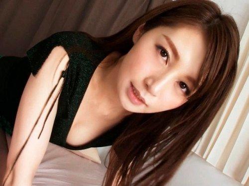 美魔女が肉棒ナメまわしたらアナルむき出し素股で気持ちよくしてくれる…www