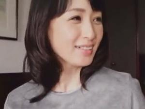 『はやく♡おチンポちょうだい♡』久しぶりの他人チンポに大興奮！淫乱熟女の寝取られSEX！安野由美