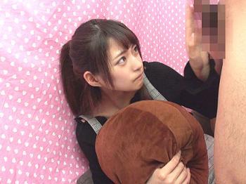 『ダメぇぇぇ♡！！イクぅぅぅッ♡！！ﾋﾞｸﾝﾋﾞｸﾝ』ナンパされた激かわロリJDの潮吹き中出しSEX！渚みつき