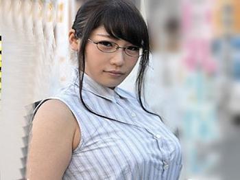 【生保レディの枕営業】拘束した眼鏡人妻のムチムチ爆乳ボディを好き放題ハメまくる！