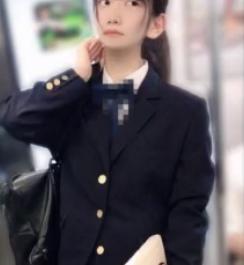 【 盗撮 】ありえないほどの美少女☆机の下を盗撮☆大股開きがえっちすぎる！！！