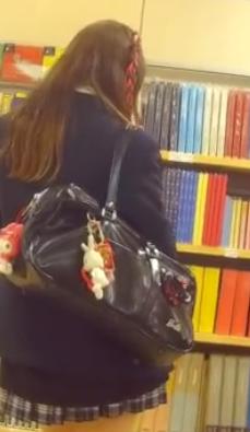 【盗撮】今どきのギャル子ちゃん☆パンツはめっちゃ清純派！
