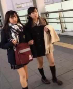 【盗撮】すれ違った美少女のパンツが見たすぎて追跡☆スカートめくっちゃう！！