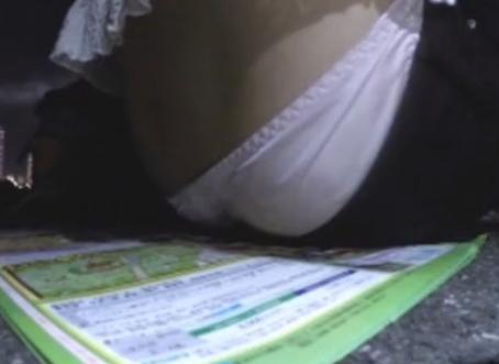 【盗撮】花火大会で見つけたおケツが半分見えてる娘を盗撮したった！！！