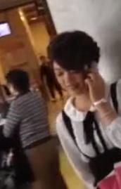 【 盗撮 】品のあるお嬢様風の女の子☆スカートをめくったらバレかけた！！