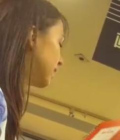 【盗撮】ハーフな美女を逆さ撮り☆キレイすぎるおケツに感動！！！