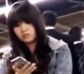 【 盗撮 】ハードな見た目で乙女チックなパンツを穿いた女の子！！！