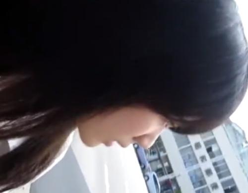 【 盗撮 】純粋な制服少女を騙して顔撮り＆逆さ撮り！！！
