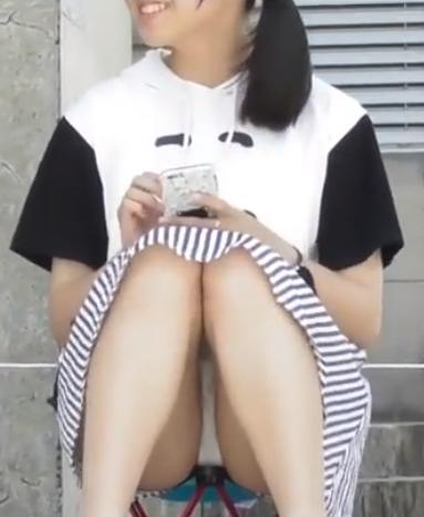【 盗撮 】いつまでも眺めていたいほど美しい美少女のパンチラ！！！