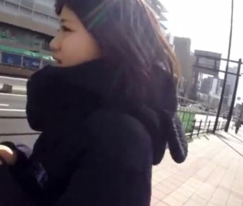 【 盗撮 】天使のような優しい女の子を追いかけてじっくりパンチラを撮影しちゃう！！