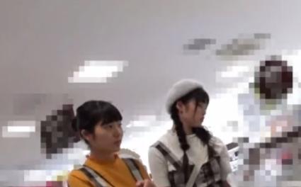【 盗撮 】お買い物に来た美少女たち☆もうちろん二人とも逆さ撮り！！