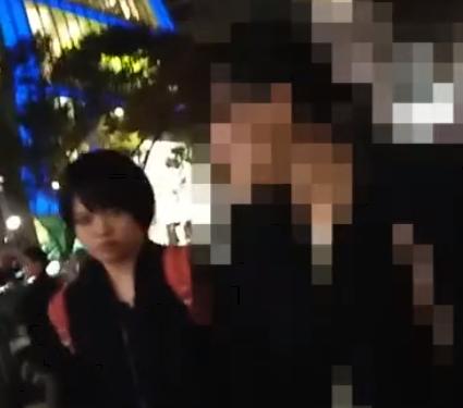 【 盗撮 】愛嬌のある美少女のスカートめくり☆かわいいおケツが見えちゃった！！！