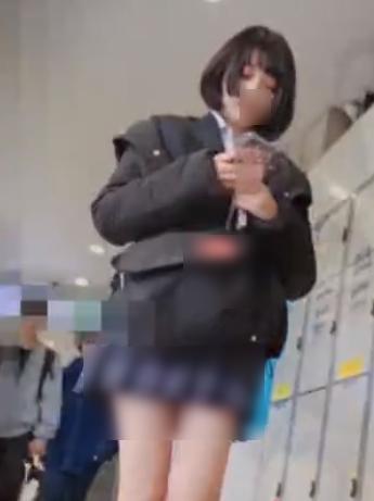 【 盗撮 】センター級の美少女☆色気のないおケツが逆に可愛い！！！