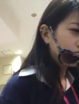 【 盗撮 】グラサンをかけたお茶目JKがくまさんパンツをはいてて激萌え！！！