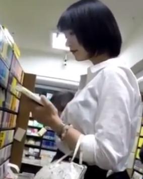 【 盗撮 】長身の美人お姉さん☆粘着されてパンチラを撮られまくる！！！