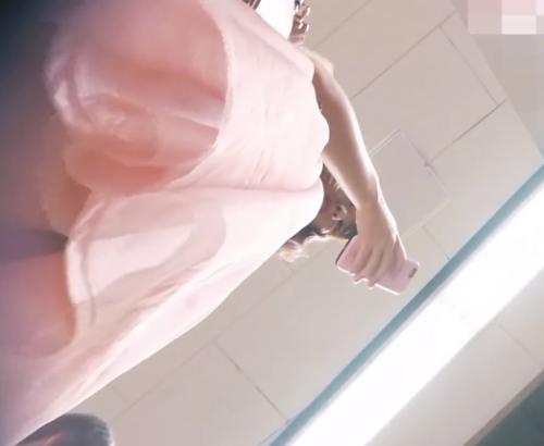 【盗撮】ピンクが大好きな女の子☆パンツの色はもちろんピンク！！