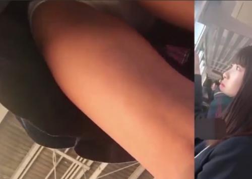 【 盗撮 】車窓を眺める美少女☆ムラムラしたので盗撮しちゃった！！