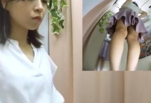 【 盗撮 】キレイなお姉さん☆試着室を覗かれていろいろ丸見えになっちゃう！！！