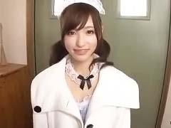ご主人様に頼まれたらすぐにチンポ舐めてザー汁搾り取るバキュームフェラ抜きしてくれる従順メイドと騎乗位セックス！
