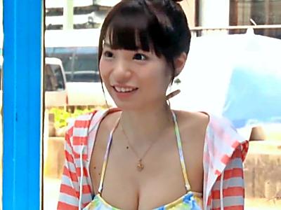 【HD高画質】「やべぇぇ、止まんねぇ！」大学の友達同士の男女♡素股マッサージ体験で火が付いて思わず生ハメ絶頂SEX！