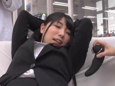 敏感体質の女子社員で試験を実施！潮吹きに終わりはあるのか？最新の道具を使って極限アクメの未体験ゾーンへ【SOD女子社員】