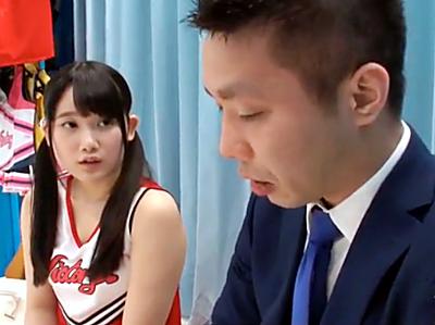ロリ系巨乳JDチアガールがあなたを応援♡マッサージと電マで発情しベロチューと素股で理性崩壊！おじさん激ピストンで連続絶頂