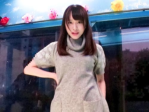 素人カップル検証企画★欲求不満彼女をバイブマシンでハイパーピストンし連続ポルチオ潮吹きすると彼氏を裏切って他人棒寝取られするか？