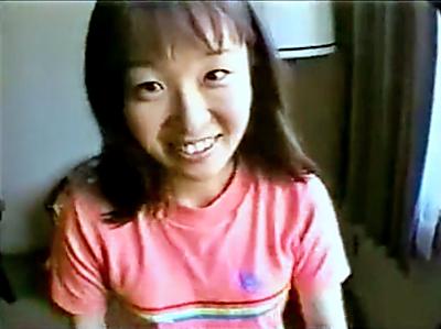 【素人個人撮影・ヤバイやつ】本当ならアウトな流出動画！かなり幼い少女が言われるままにフェラ抜き・ハメ撮り・ごっくん！