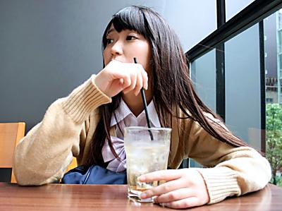 デコ出し黒髪ロングのスレンダーつるぺた貧乳JKをハメ撮り♡制服のまま乳首責め着衣SEX！パイパンマンコに種付け中出し！