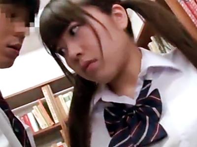 爆乳美少女JKは通学中に電車痴漢に寸止めされムラムラしっぱなし！図書室で男子を捕まえ逆レイプ！最後は激ピストンで絶頂！