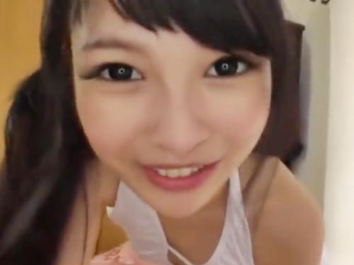 【跡美しゅり】ツインテールの激カワナースが激しすぎる手コキでおっさんチ〇ポをヌキヌキ♪