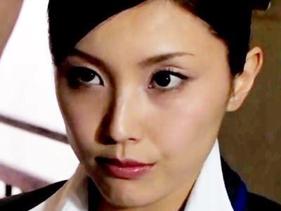 《真白希美》コンドームを持って枕営業するOL痴女おばさんがアナル丸見えのまんぐり返し羞恥ポーズで契約セックス性交！