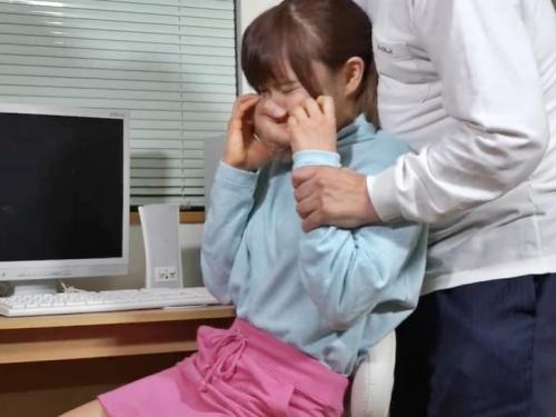 ＜凌辱＞悪いウワサばかり流す美少女ブロガー！怒りのキモおやじユーザーが乱入しセクハラ制裁！！