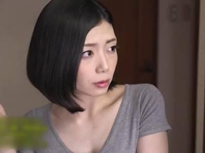 《ドロ沼熟女輪姦》娘のためにマ〇コを拡げ身代わりに集団痴漢レイプされる巨乳人妻【高谷さつき/おばさん】