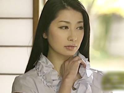 【恵さわ】お盆と正月、年に2回しか会う事の無い義母は相変わらず綺麗で見惚れてしまい…＜熟女×人妻＞