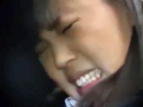 ※鬼畜！…ストーカーに狙われ電車内で痴漢される性被害素人女子校生！ピンク乳首を揉まれ尻コキぶっかけされる美少女JK！