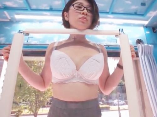 【マジックミラー号】巨乳おっぱいのOLお姉さんを騙して健康診断！レントゲン検査と偽ってセクハラしまくる痴漢医師