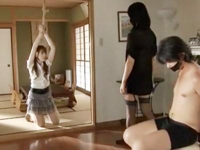 ※視聴注意※ 彼女を監禁し息子を逆レイプ！まな板ショーを始める熟女母親！白目を剥いて喘ぐ人妻に息子が禁断の中出し！！
