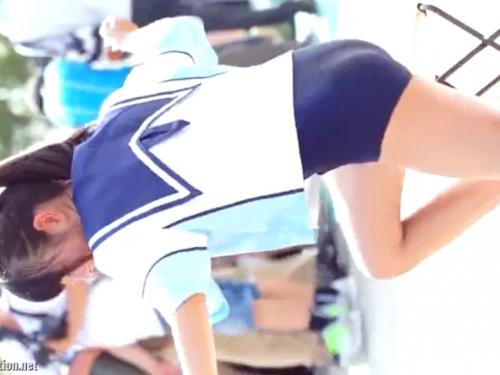 【個人撮影】セクシー衣装のため途中で股間を気にするスク水セーラー服のコスプレイヤー美少女を隠し撮り！